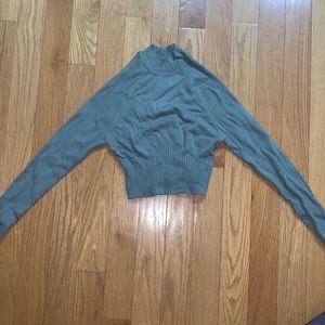Long sleeve blue sweeter